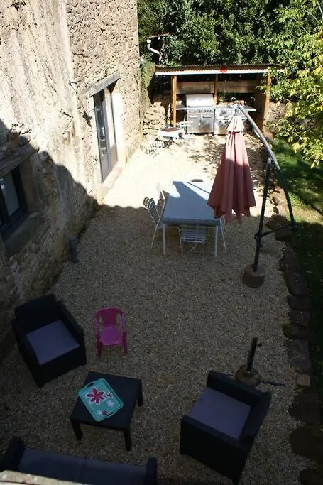 Holiday home Gite La Cazarie - Babyfoot, Table Pong Pong, ,Sejour Patrimoine, Nature,Sportif Saint-Martin-Laguepie
