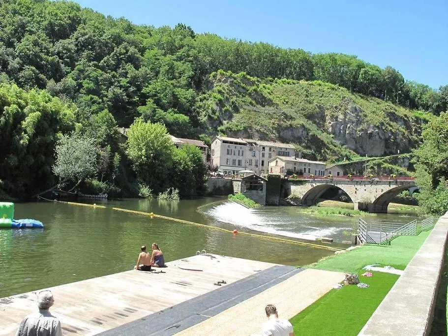 Gite La Cazarie - Babyfoot, Table Pong Pong, ,Sejour Patrimoine, Nature,Sportif Saint-Martin-Laguepie 0*,